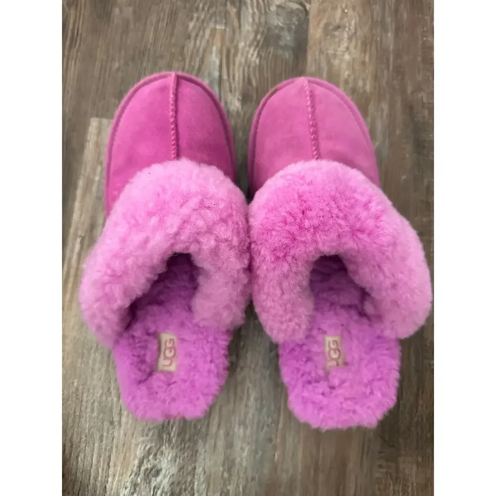 UGG Cozy II scuff slipper in the color Purple Ruby sz 4 youth